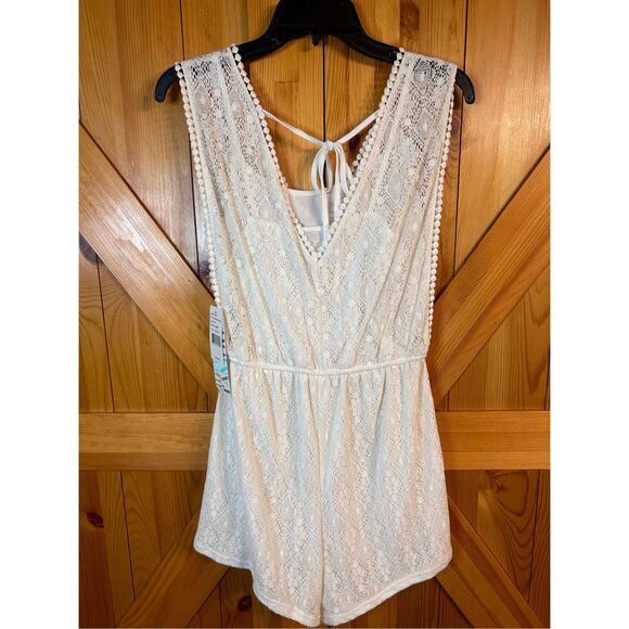 Almost Famous Ivory Lace Sleeveless  Romper Size M Nwt (4511) - Picture 4 of 8